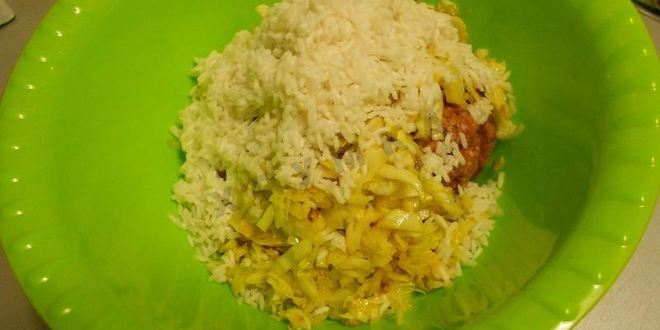 Рецепт ленивых голубцов с капустой и фаршем в горшочках