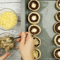 Рецепт Шампиньонов с перепелиными яйцами