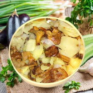 Рецепт Тушеных лисичек с картошкой