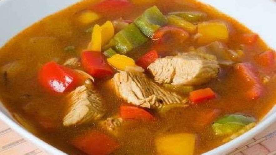 Рецепт ароматного супа-гуляша из курицы