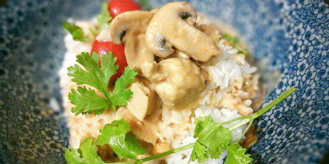 Рецепт быстрого куриного гуляша в арахисовом соусе