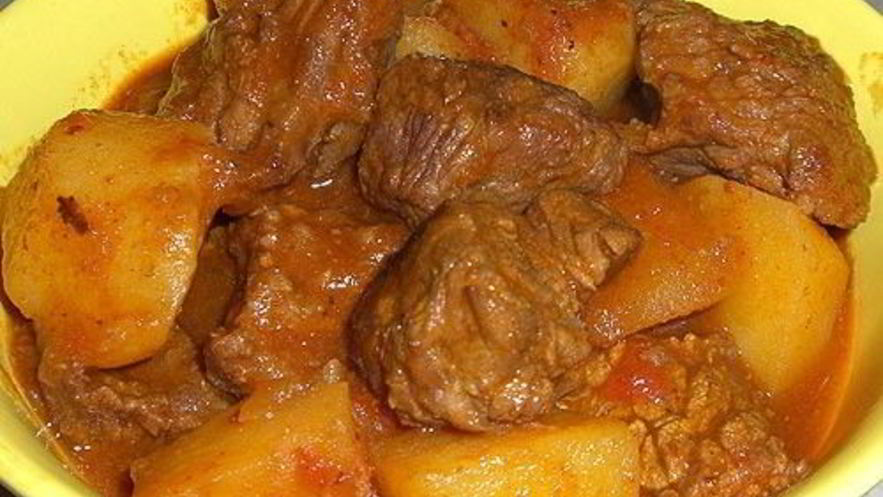 Рецепт гуляша из говядины с помидорами