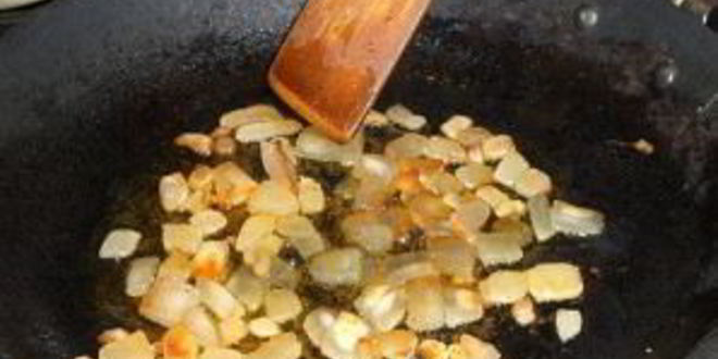 Рецепт гуляша из говядины с помидорами