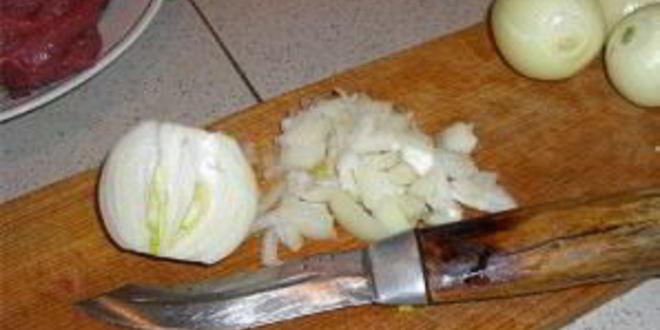 Рецепт гуляша из говядины с помидорами