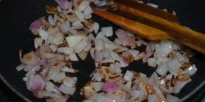 Рецепт гуляша из колбасы