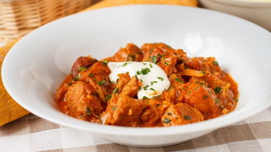 Рецепт свинины, тушенной с капустой а la гуляш