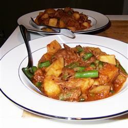 Рецепт Венгерского гуляша — тушеной говядины с картошкой