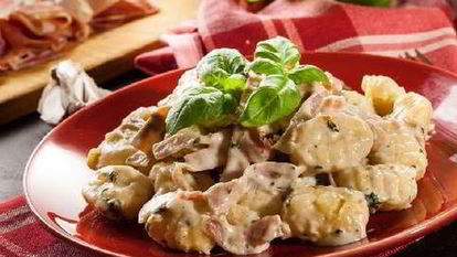 Рецепт Клецек в сливочно-луковом соусе