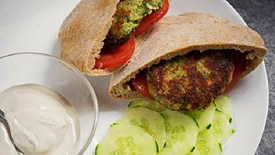 Рецепт котлет из нута с йогуртовым соусом