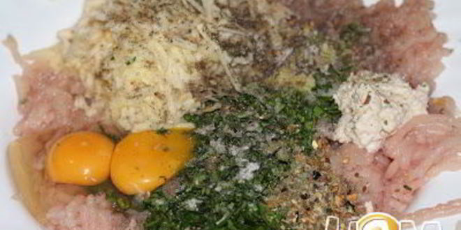 Рецепт куриных котлет с хреном и яблоками