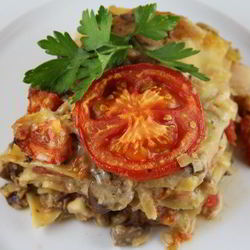 Рецепт Лазаний с грибами, луком-пореем и сыром чеддер