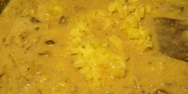 Рецепт лазаний с грибами, луком-пореем и сыром чеддер