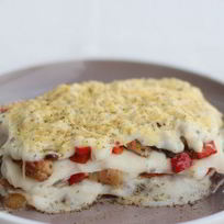 Рецепт Лазаний с курицей и соусом Бешамель