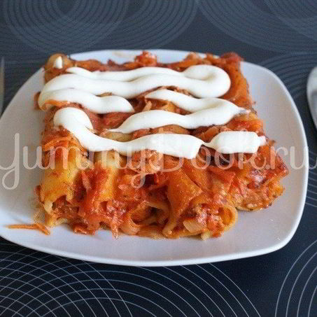 Рецепт Каннеллонь с фаршем в томатном соусе
