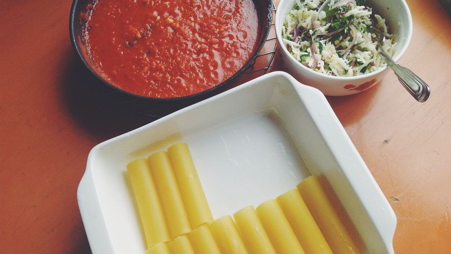 Рецепт каннеллонь с козьим сыром