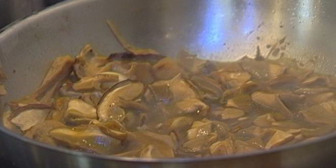 Рецепт макарон с пореем и грибами