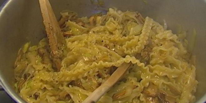 Рецепт макарон с пореем и грибами