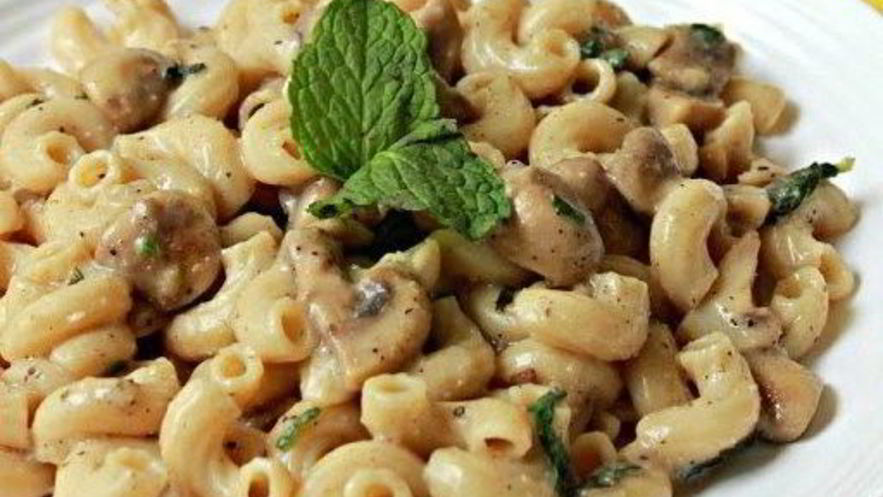 Рецепт пасты с грибами и нежным мятным соусом