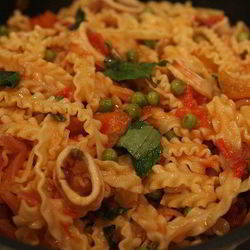 Рецепт Пасты с кальмарами и зеленым горошком