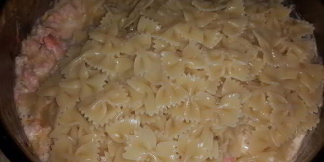 Рецепт пасты с красной рыбой в сливочном соусе