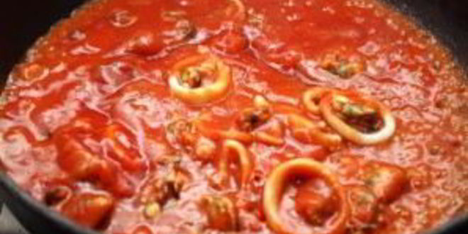 Рецепт пасты с морепродуктами в томатном соусе