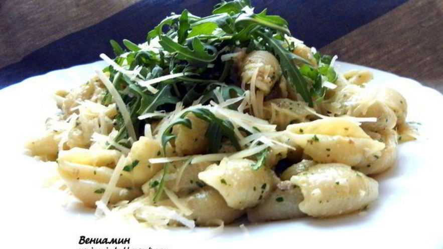 Рецепт пасты с песто из руколы и грецких орехов