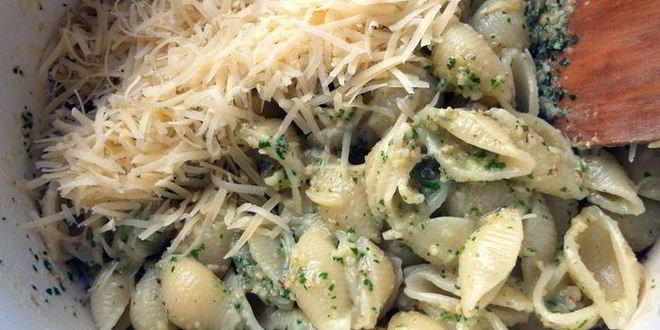 Рецепт пасты с песто из руколы и грецких орехов