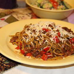 Рецепт Пасты с тушенкой и болгарским перцем