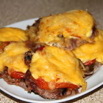 Рецепт Мяса по-французски с фаршем грибами и помидорами