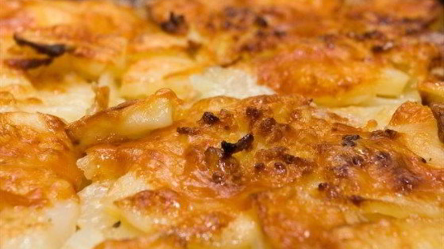 Рецепт мяса по-французски с картофелем и грибами