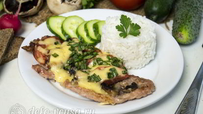 Рецепт Мяса по-французски с помидорами и грибами