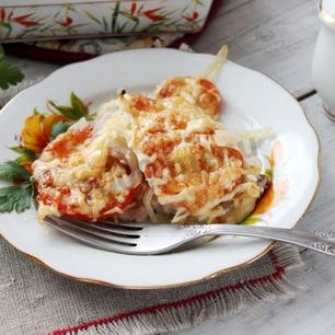 Рецепт Мяса по-французски с сыром и помидорами в духовке