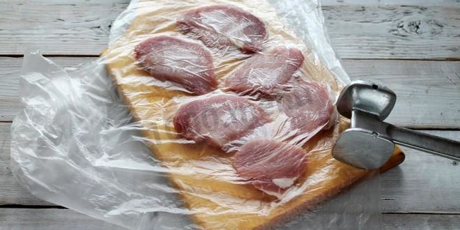 Рецепт мяса по-французски с сыром и помидорами в духовке