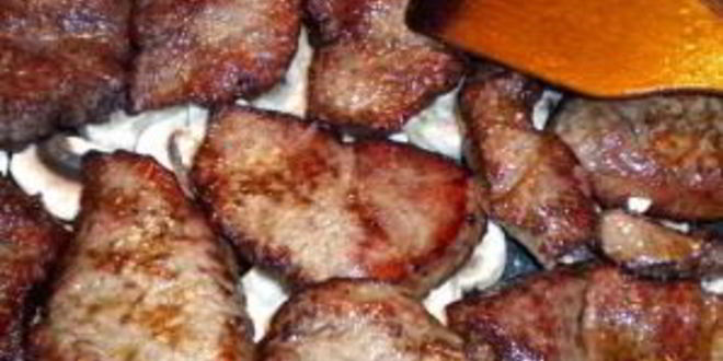 Рецепт мяса по-французски в духовке с грибами