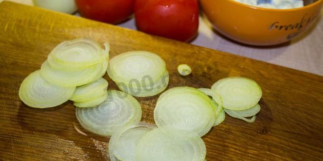 Рецепт мяса свинины по-французски с помидорами картошкой сыром