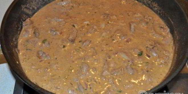 Рецепт бефстроганова из куриной печени