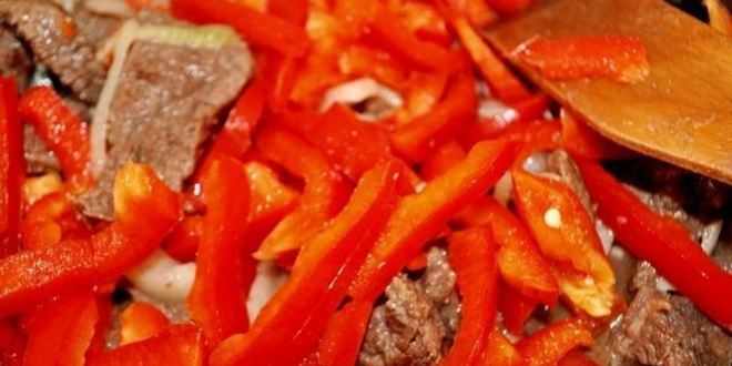 Рецепт говядины с овощами и кускусом