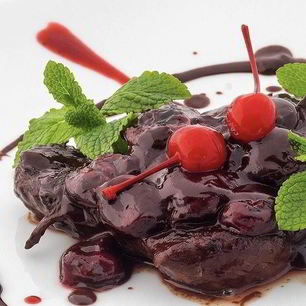 Рецепт Говядины в шоколадно-вишневом соусе