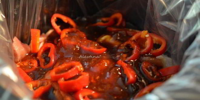 Рецепт курицы в абрикосовом соусе в медленноварке