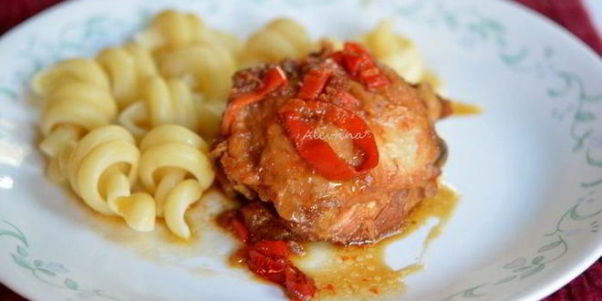 Рецепт курицы в абрикосовом соусе в медленноварке