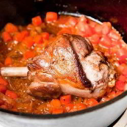 Рецепт Мяса ягненка в томатно-винном соусе