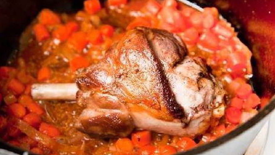 Рецепт мяса ягненка в томатно-винном соусе