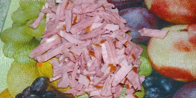 Рецепт пражаниной — мяса с овощами, черносливом и грибами в горшочках