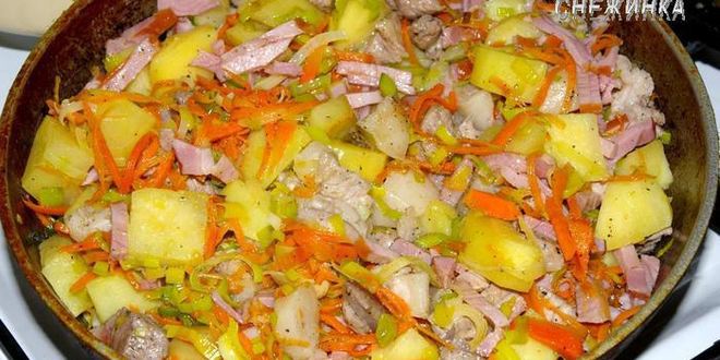 Рецепт пражаниной — мяса с овощами, черносливом и грибами в горшочках