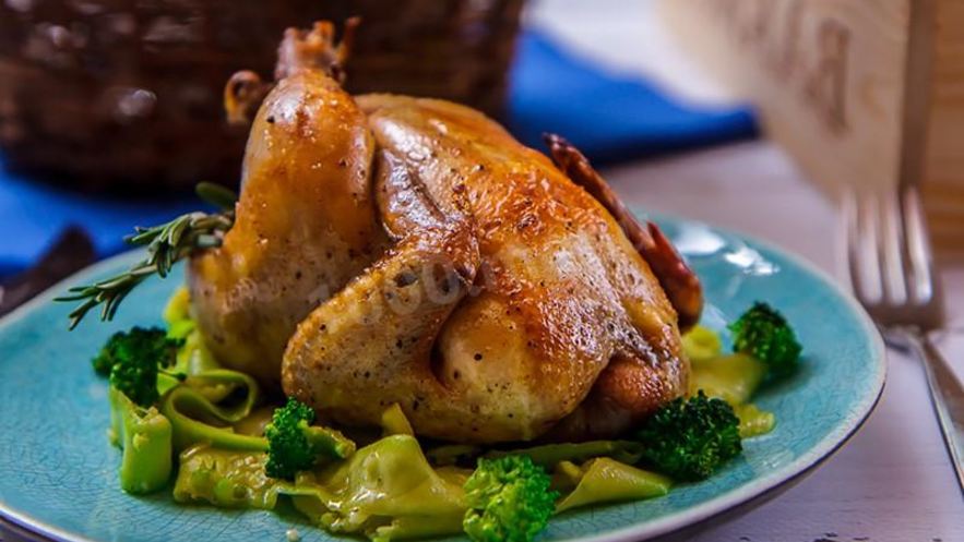 Рецепт цыпленка корнишон в духовке целиком