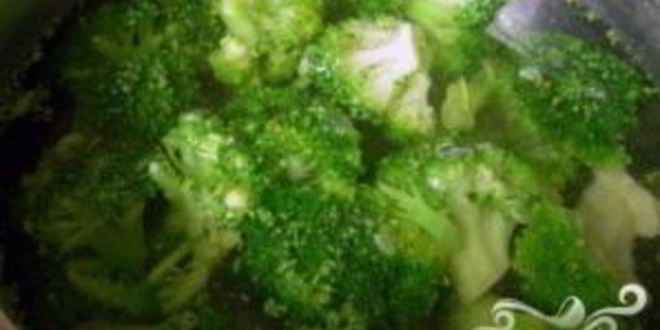 Рецепт брокколи, запеченной в твороге