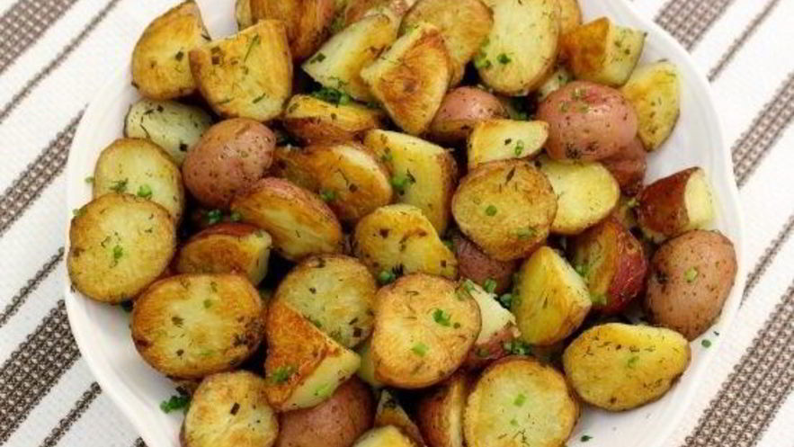 Рецепт картофеля, запеченного в духовке с зеленью