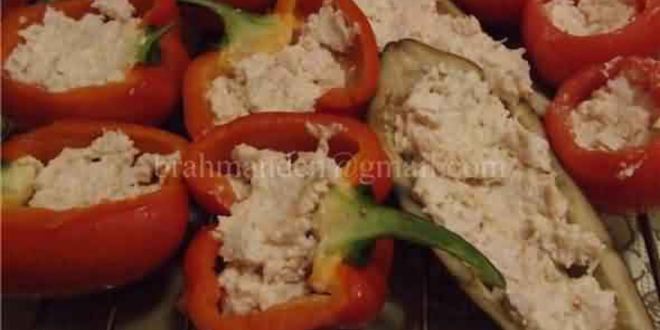 Рецепт печеных овощей, фаршированных курицей с соусом бешамель и грибами