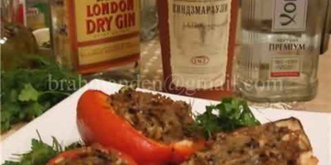 Рецепт печеных овощей, фаршированных курицей с соусом бешамель и грибами