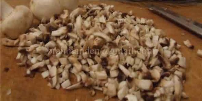 Рецепт печеных овощей, фаршированных курицей с соусом бешамель и грибами